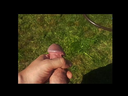 ❤️ Hottie poeth yn cael ei pussy pinc fucked a cums gyda chwistrell mewn gardd haf ☑Fideo rhefrol ar porn % cy.pornofilmtv.ru% ❌️❤